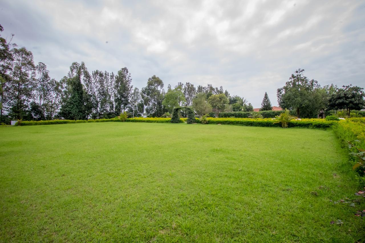 Tuzza Hotel Bushenyi Екстер'єр фото