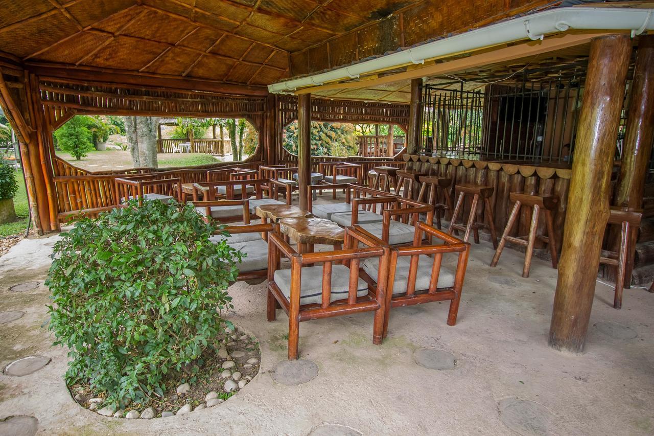 Tuzza Hotel Bushenyi Екстер'єр фото