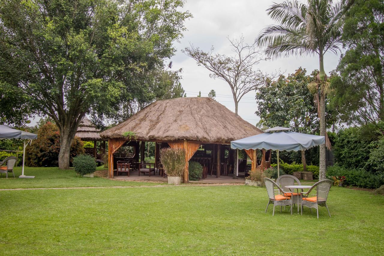 Tuzza Hotel Bushenyi Екстер'єр фото