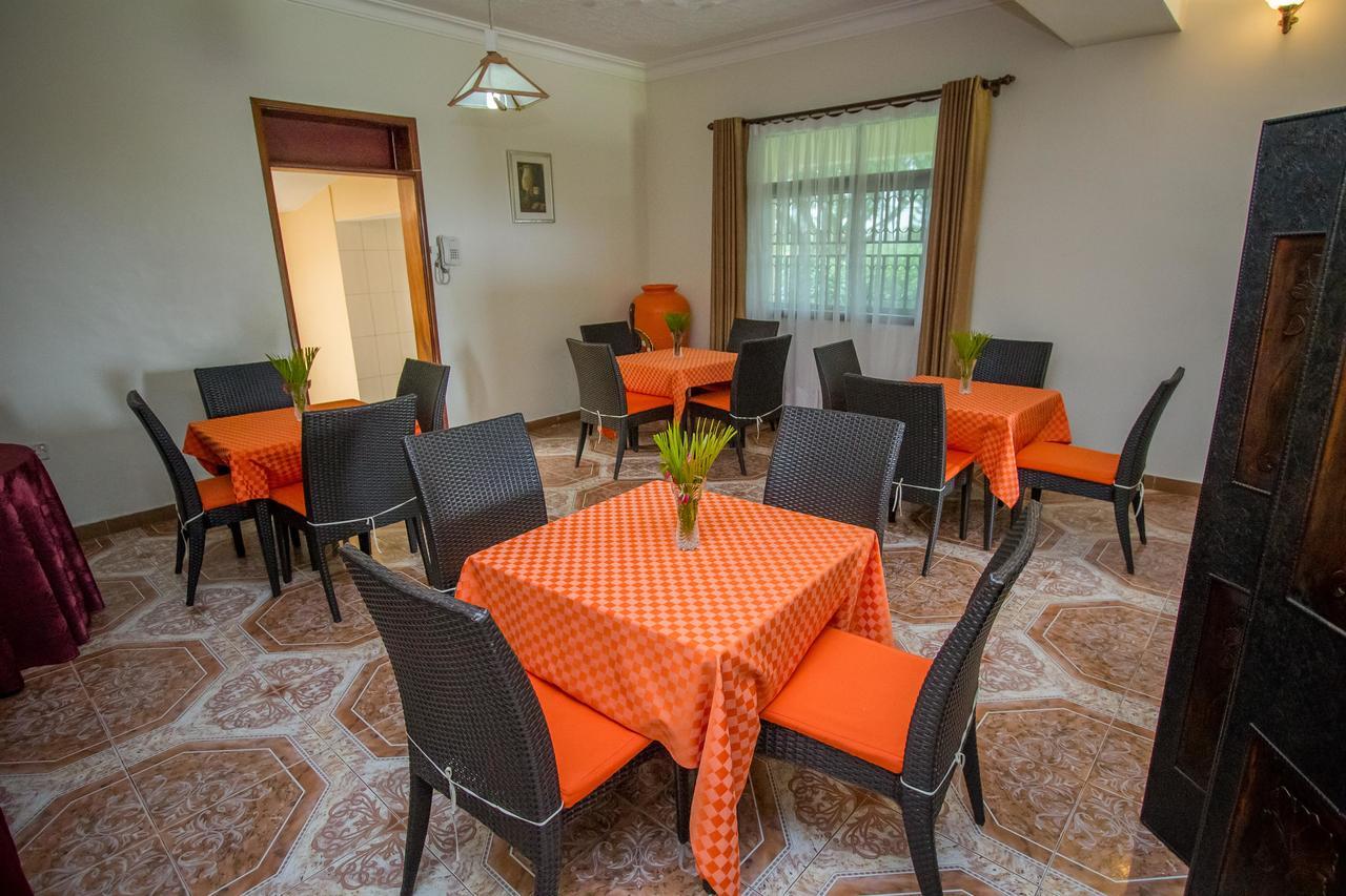 Tuzza Hotel Bushenyi Екстер'єр фото